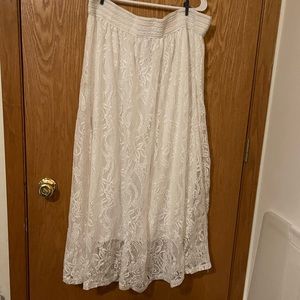 Size 3X Me 2 Magic White Lace Skirt